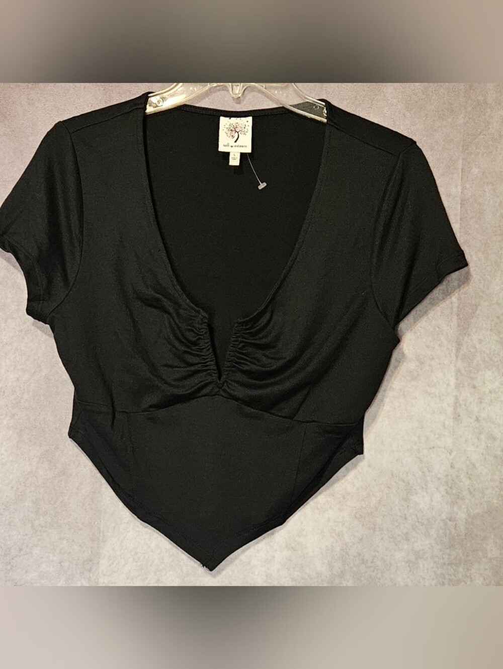 Self Esteem Top Womens Large Black Deep V Neck Ruched Hanky Hem Crop Shirt NWT